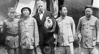 1945年，毛泽东赴重庆谈判