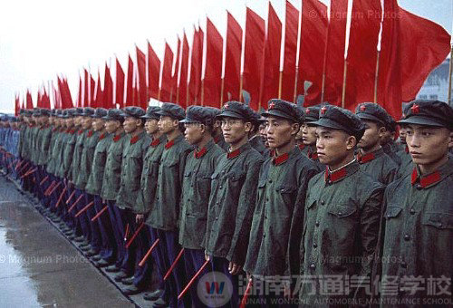 1973年，北京机场，解放军仪仗队