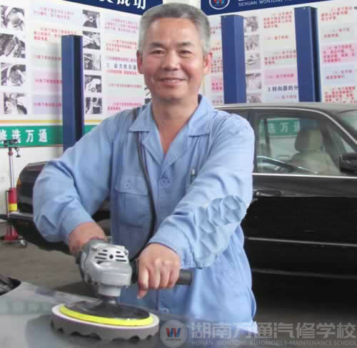 湖南万通汽车学校，名师风采朱世发