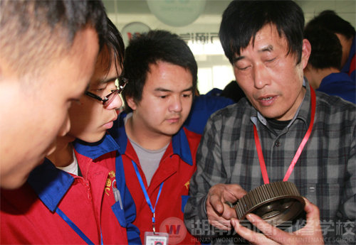 湖南万通汽车学校，名师风采
