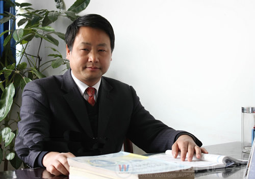 湖南万通汽车学校，名师风采谢长来