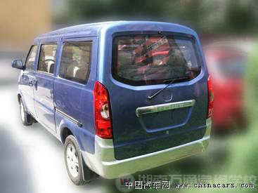 北汽微客谍照