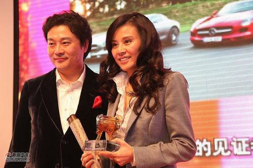 2010中国进口车风云榜年度跑车奖-奔驰SLS AMG领奖代表毛京波
