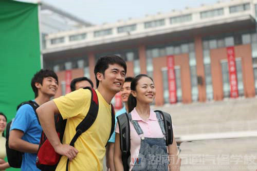 学什么专业好需“理性选择 合理预见”