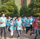 让运动成为习惯 让阳光充满和谐校园