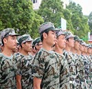 新生军训汇演圆满结束 交上入学第一份完美答卷