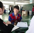 研究生“抢”岗位  万通学子被企业“抢”