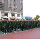军训进行时：熠熠生辉的迷彩服，坚毅的万通“军人”
