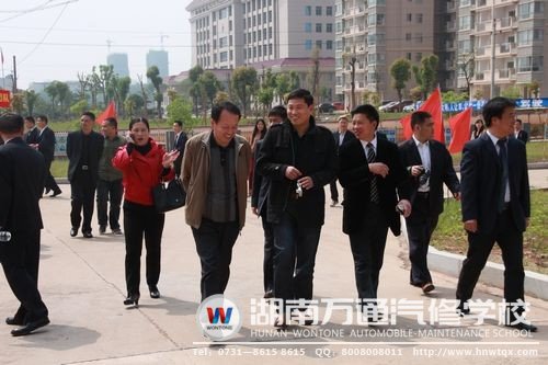 集团领导与兄弟院校领导莅临我校参观交流