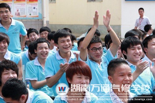 台下同学热情高昂
