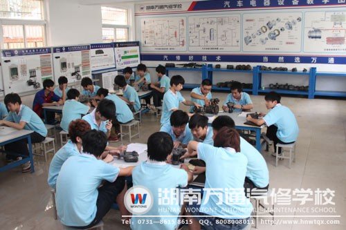 万通学子利用每一个学习机会，掌握实用技术