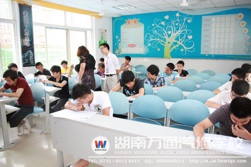 长沙市劳动局文副处长在考场