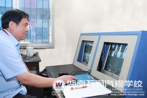 学校实行学生出入记录监控，确保校园安全