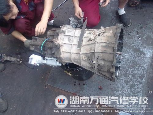 在汽修厂学汽修，学不到完整全面系统的专业技能