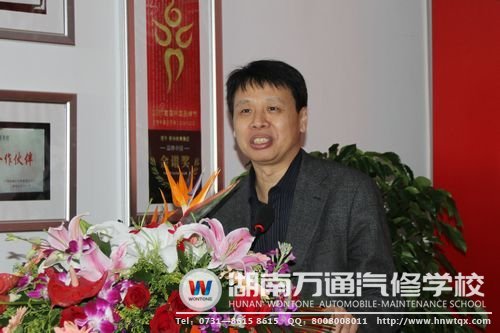 朱军教授有着业内极高的汽修造诣