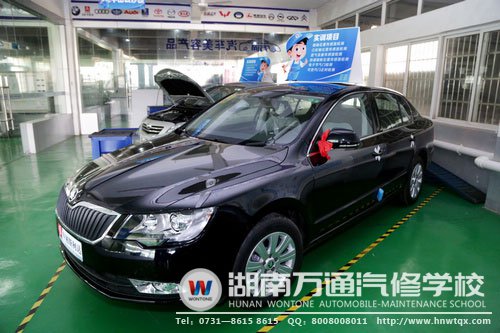 学校近日再次引进的全新实训车辆
