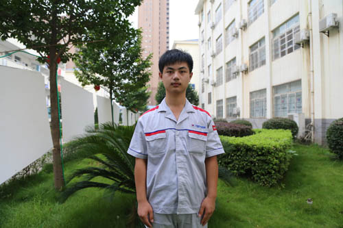 新生采访之何芍桦:学一技之长，对未来有帮助