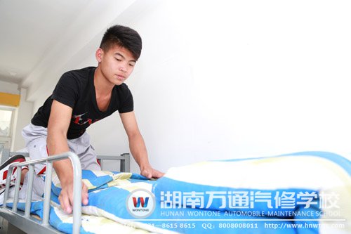男生打电话叫女生起床女生起床简笔画图片6