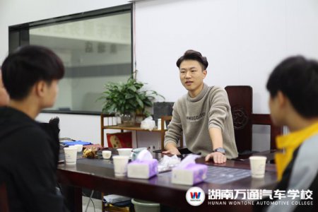 就业要闻 | 心系学子，就业创业双保障，签约回访不断线！