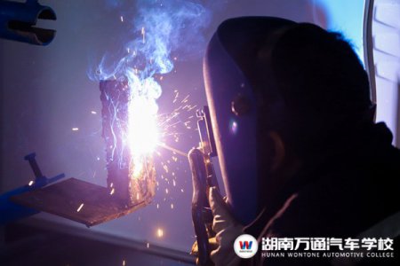 极度紧缺人才：焊工高居榜首，现在学还来得及！