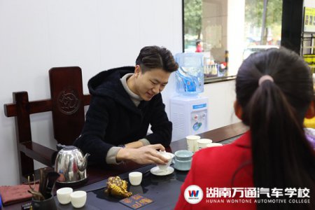 我要带着万通兄弟一起在长沙“当邻居”！