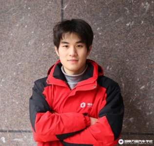 从辍学到汽车美容组长,他凭技术成功蜕变!
