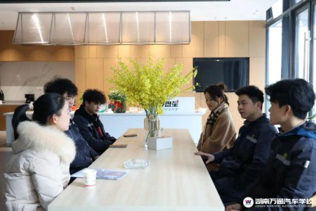 毕业2年快速升职,回访国合快车就业学子