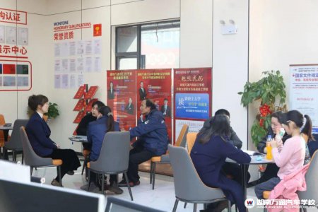 湖南万通春招现场,每一份热闹背后,都是逐梦的赤子心