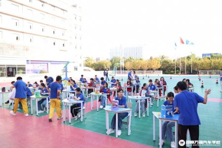 爆笑开赛!校园「偷吃大赛」,回味课堂偷吃的趣味时光~ 真·寓教于乐
